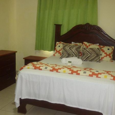 Hotel Enrique I Gazcue, Bed And Breakfast Santo Domingo Eksteriør billede
