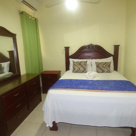 Hotel Enrique I Gazcue, Bed And Breakfast Santo Domingo Eksteriør billede