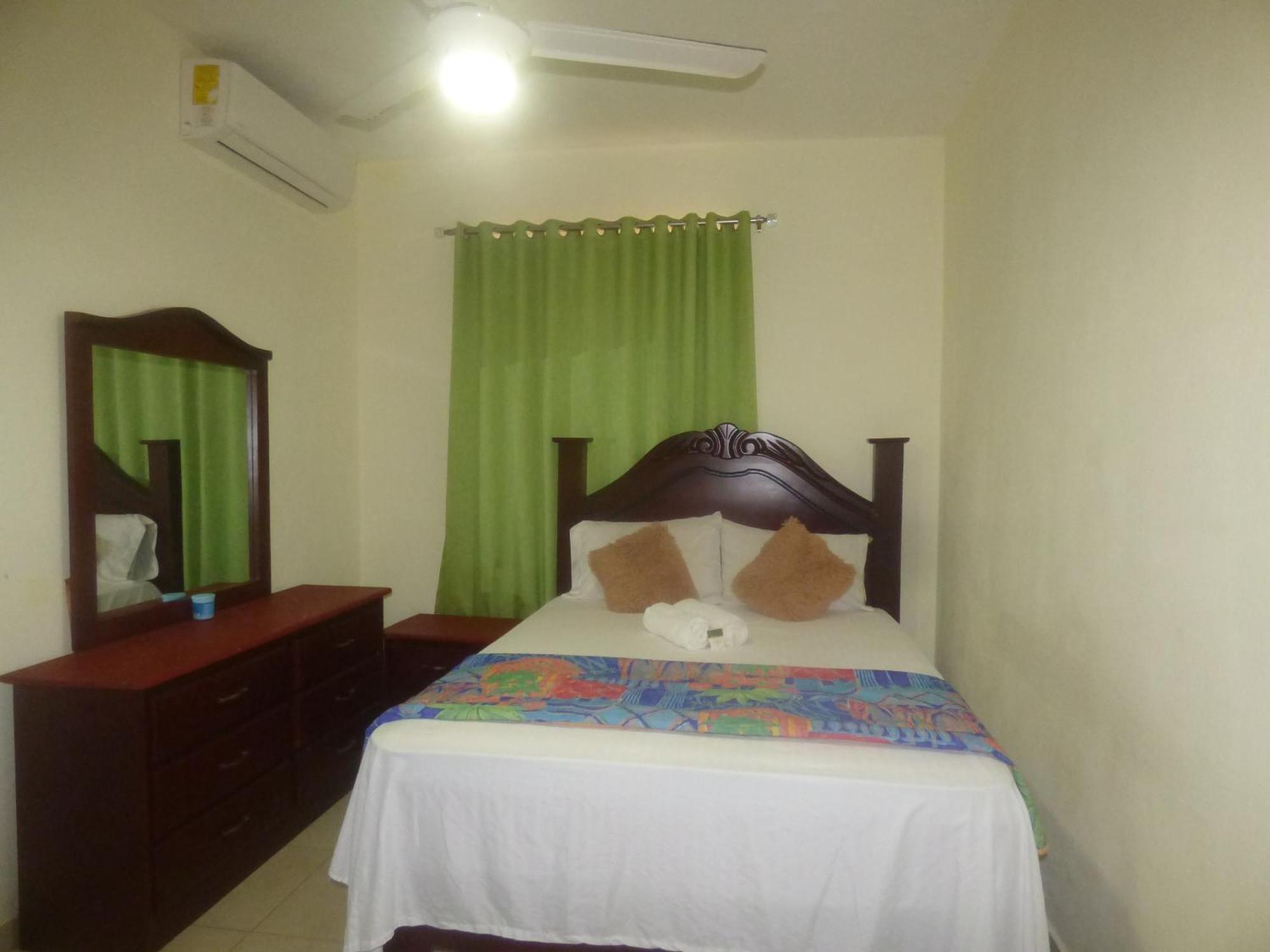 Hotel Enrique I Gazcue, Bed And Breakfast Santo Domingo Eksteriør billede