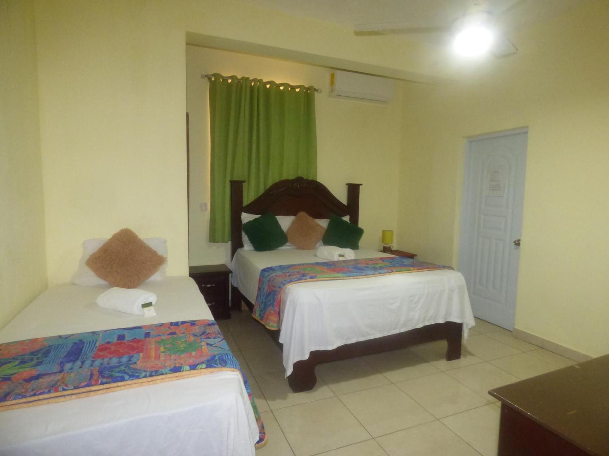 Hotel Enrique I Gazcue, Bed And Breakfast Santo Domingo Eksteriør billede