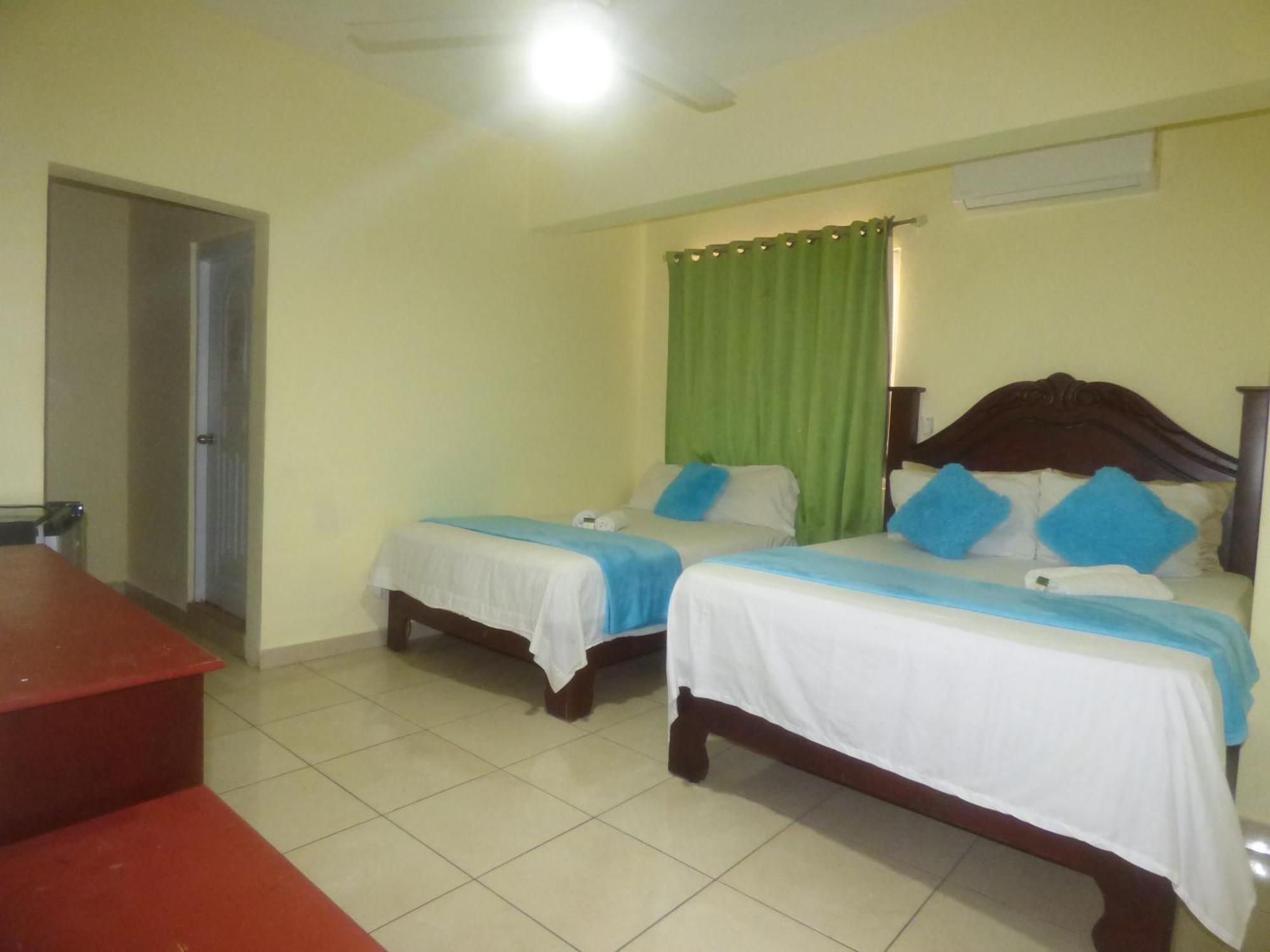 Hotel Enrique I Gazcue, Bed And Breakfast Santo Domingo Eksteriør billede